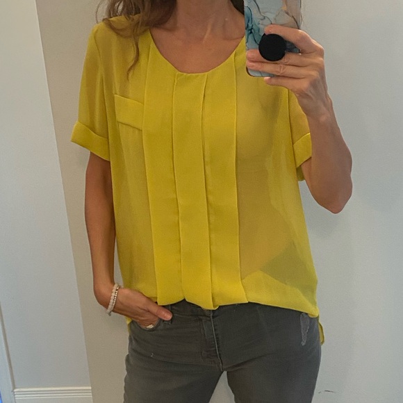 New! W118 by walker baker chartreuse blouse size S - Picture 7 of 8